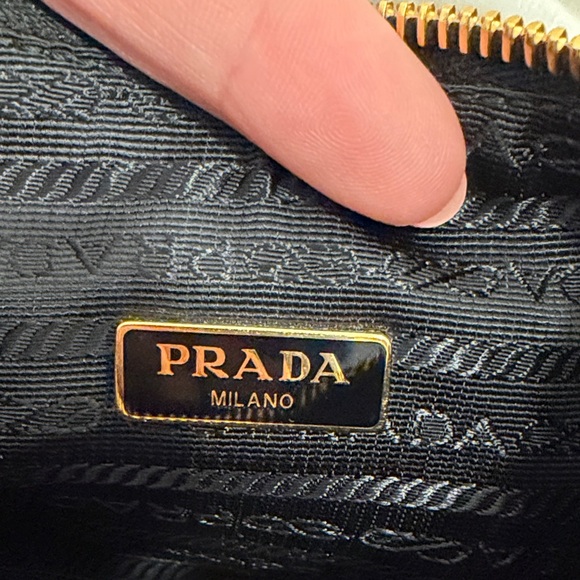 Prada Black Saffiano leather Bag Gold Hardware crossbody 2005 re-edition - Picture 12 of 13